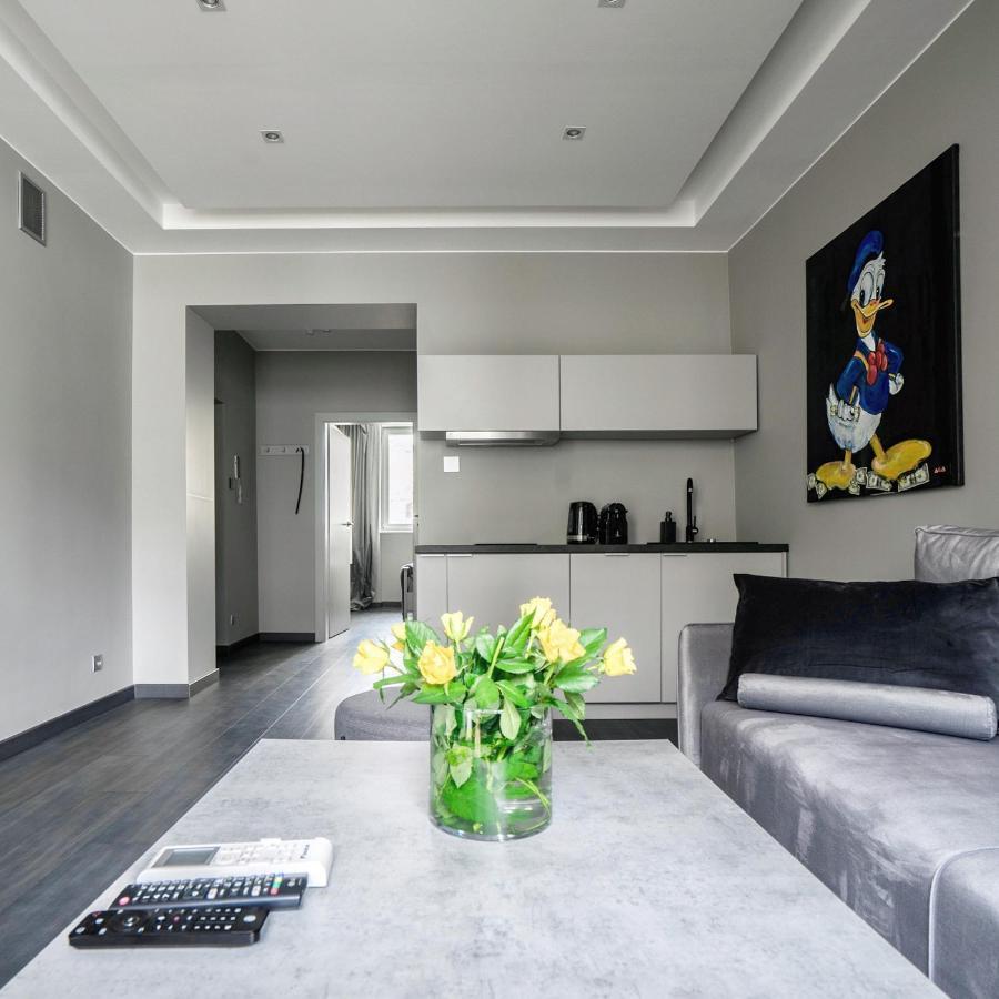 Grey House * Warschau